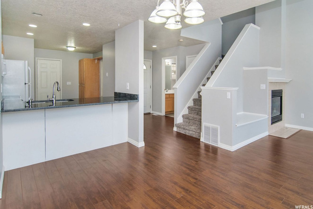 141 W 200 N, Centerville, UT 84014 — photo 7