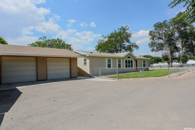 1663 W 1880 N, Helper, UT 84526 — photo 2