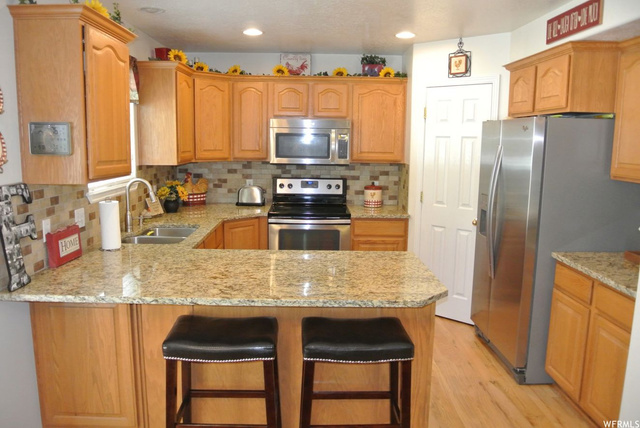 628 E 2475 N, North Ogden, UT 84414 — photo 8