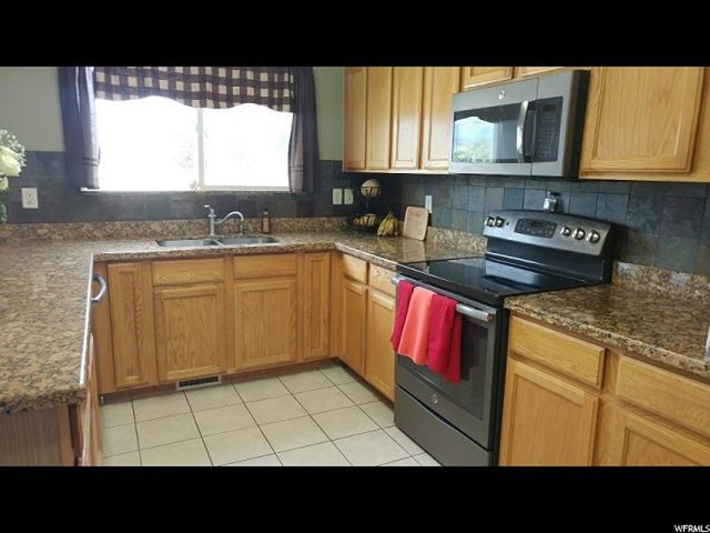 121 E Skyline S, Heber City, UT 84032 — photo 7