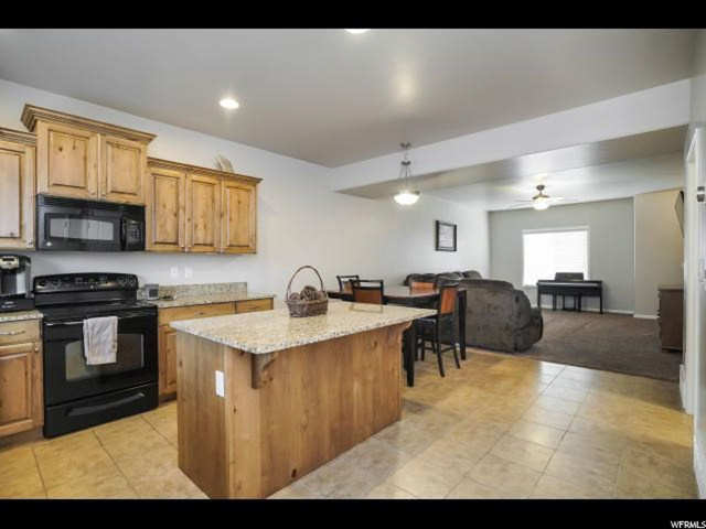 490 E 700 S #524, Clearfield, UT 84015 — photo 9