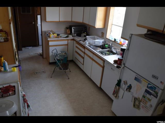 335 E Bench Rd, Ferron, UT 84523 — photo 7