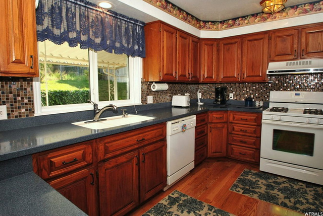 5008 S 2575 W, Roy, UT 84067 — photo 10