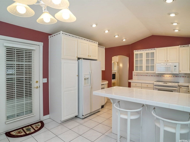5493 S 200 E, Washington Terrace, UT 84405 — photo 12
