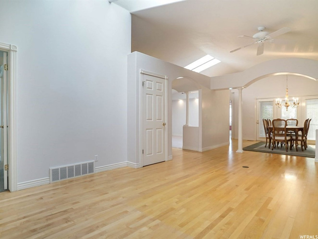 5493 S 200 E, Washington Terrace, UT 84405 — photo 6