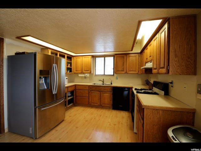 1484 E 2375 N, Layton, UT 84040 — photo 10
