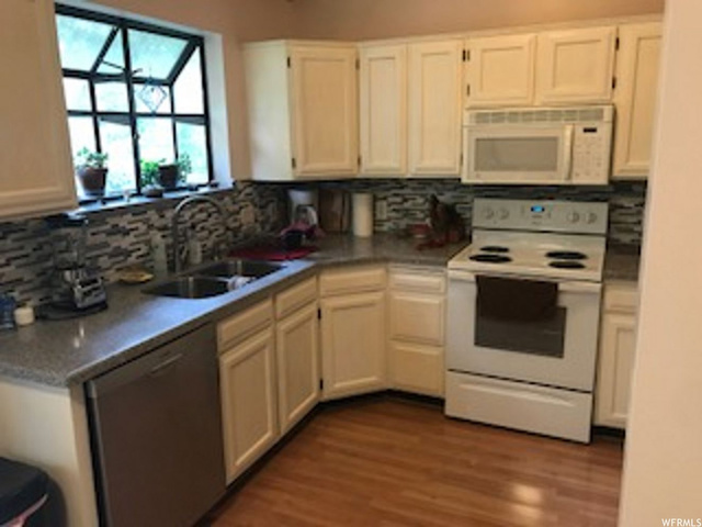 854 N Dillon Dr E, Ogden, UT 84404 — photo 3