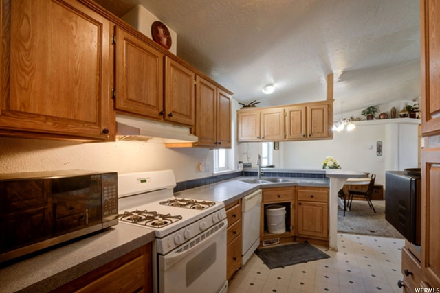 9382 E 7000 N #2, Lapoint, UT 84039 — photo 4