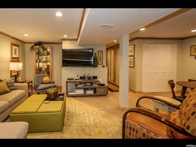 10504 S Violet Dr E, Sandy, UT 84094 — photo 12