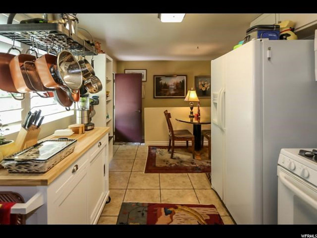 10504 S Violet Dr E, Sandy, UT 84094 — photo 7