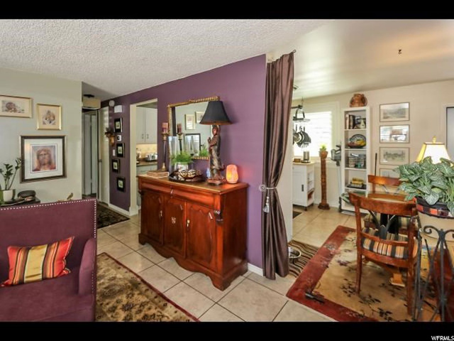 10504 S Violet Dr E, Sandy, UT 84094 — photo 4