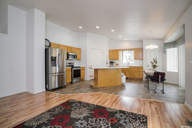 2386 S 225 E, Clearfield, UT 84015 — photo 7