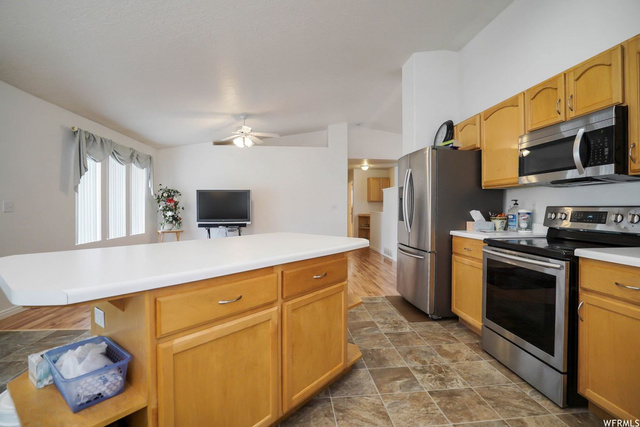2386 S 225 E, Clearfield, UT 84015 — photo 10