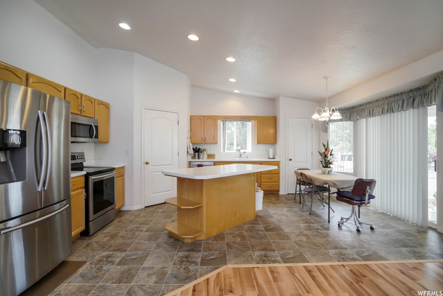2386 S 225 E, Clearfield, UT 84015 — photo 8