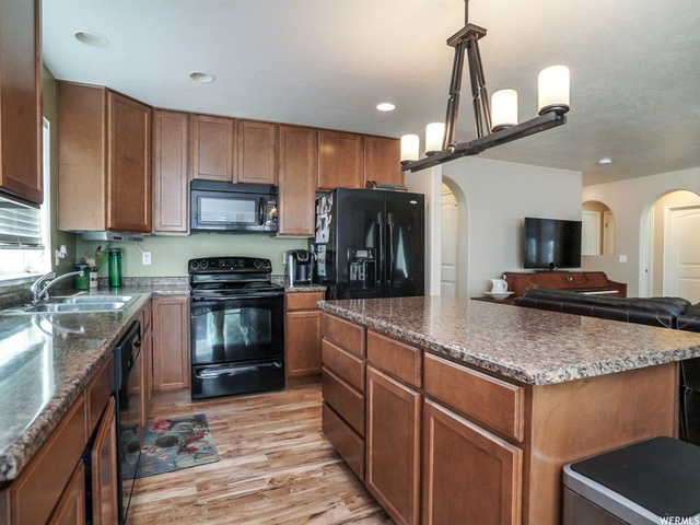 4581 W 5900 S, Hooper, UT 84315 — photo 10