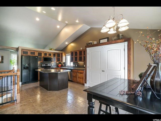 1124 N 780 W, Clinton, UT 84015 — photo 4
