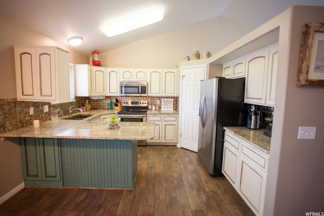 2883 W 2415 N, Clinton, UT 84015 — photo 6
