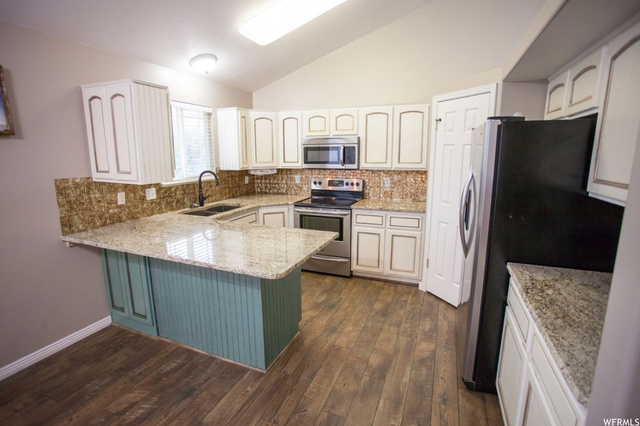 2883 W 2415 N, Clinton, UT 84015 — photo 10