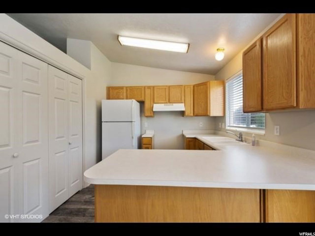 348 S 1050 E, Layton, UT 84041 — photo 8