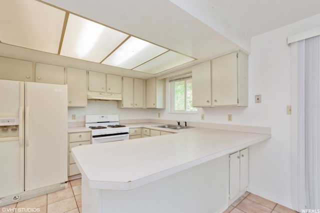 2460 W 4800 S, Roy, UT 84067 — photo 7
