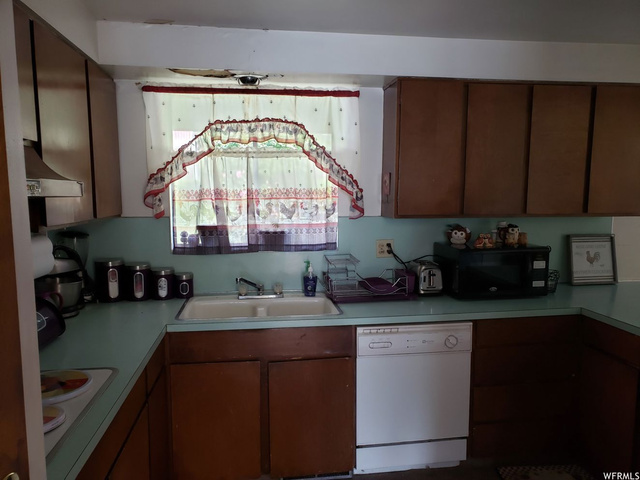250 N 500 E, Centerville, UT 84014 — photo 3