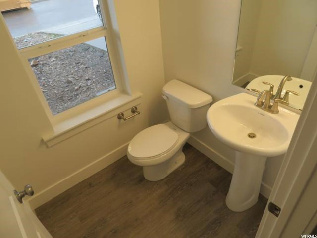 1385 E 380 S, Hyrum, UT 84319 — photo 9
