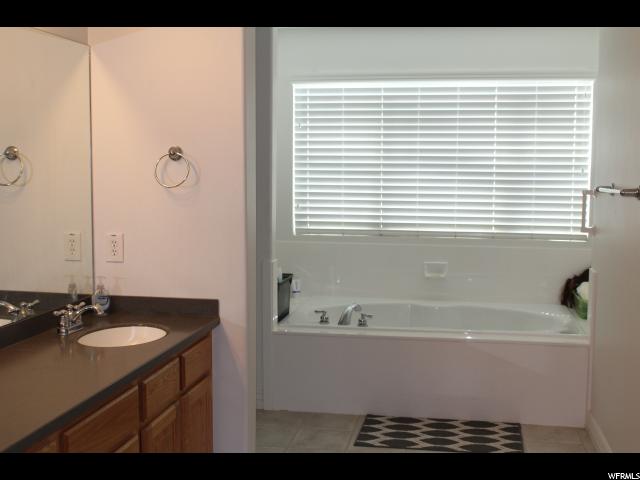 1409 Galloway Pl, Syracuse, UT 84075 — photo 9