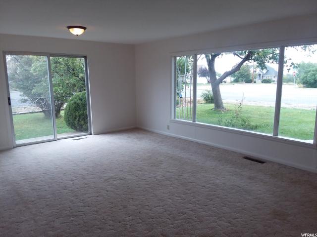 185 E Mill Rd, Ferron, UT 84523 — photo 2