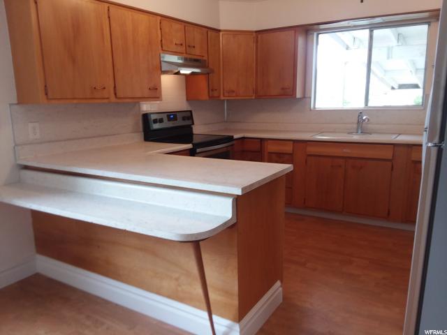 185 E Mill Rd, Ferron, UT 84523 — photo 9