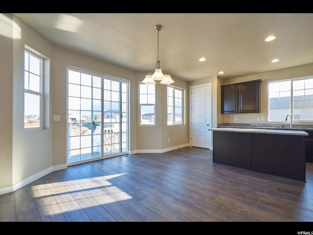 226 E Larsen Ln, Harrisville, UT 84404 — photo 6
