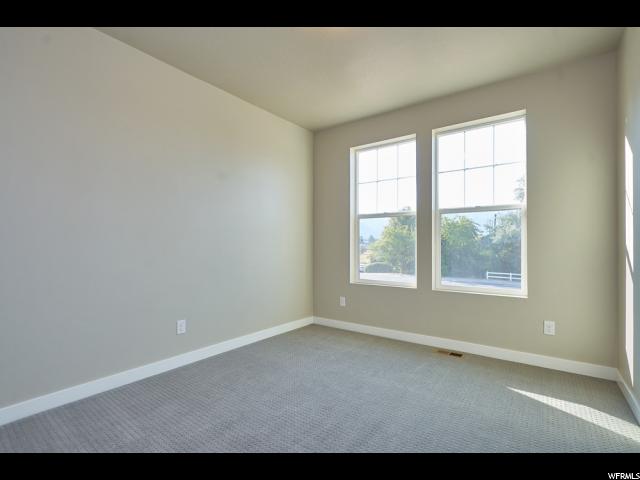 226 E Larsen Ln, Harrisville, UT 84404 — photo 8