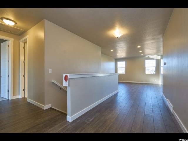 226 E Larsen Ln, Harrisville, UT 84404 — photo 7