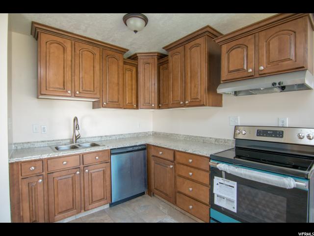 521 E Canfield Dr N, Ogden, UT 84404 — photo 3
