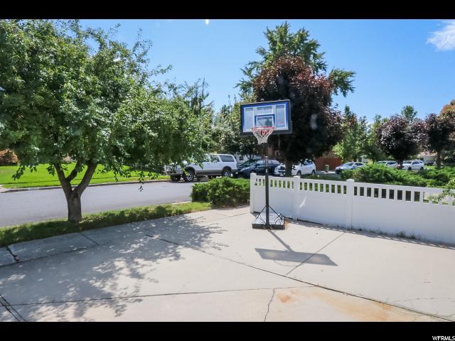 9528 S Tramway Dr E, Sandy, UT 84092 — photo 2