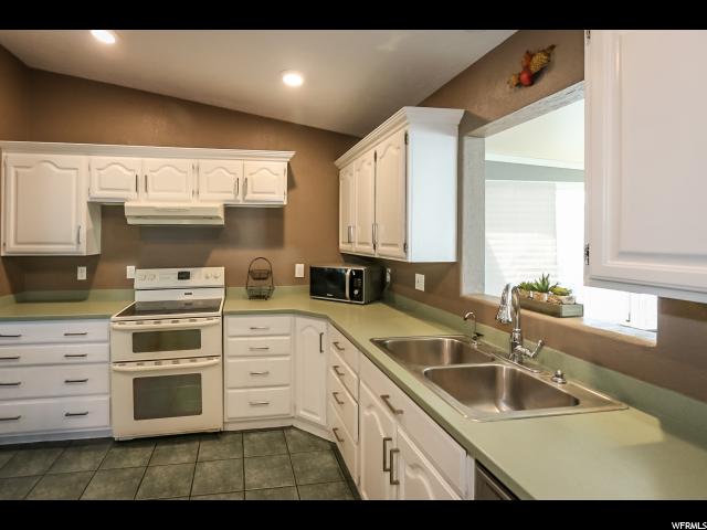 9528 S Tramway Dr E, Sandy, UT 84092 — photo 11