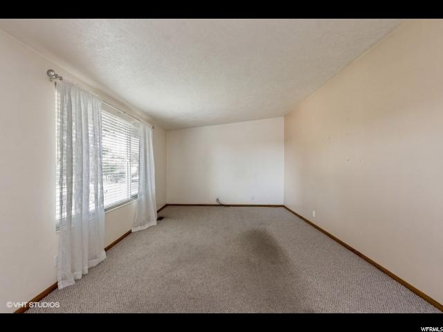 489 Barlow, Clearfield, UT 84015 — photo 2