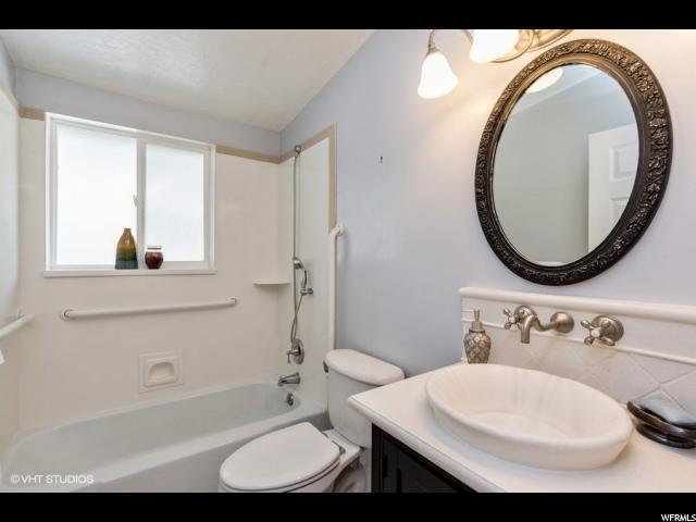 489 Barlow, Clearfield, UT 84015 — photo 12