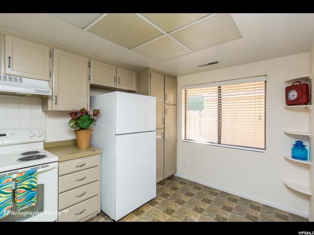 918 Bloomington Dr W, Bloomington, UT 84790 — photo 4