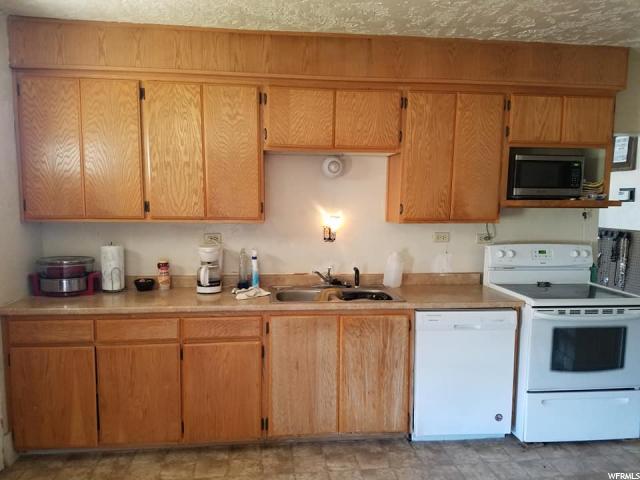 295 S 400 E, Nephi, UT 84648 — photo 8