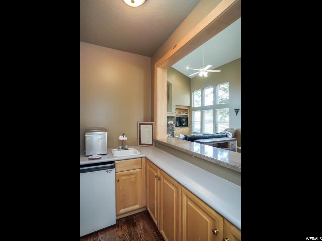 554 W 3750 N, Pleasant View, UT 84414 — photo 10