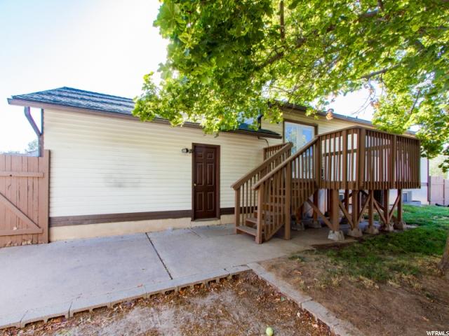 581 N W 1300 W, Clinton, UT 84015 — photo 11