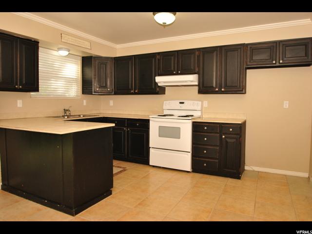 1532 E Tameron Dr, Sandy, UT 84092 — photo 7