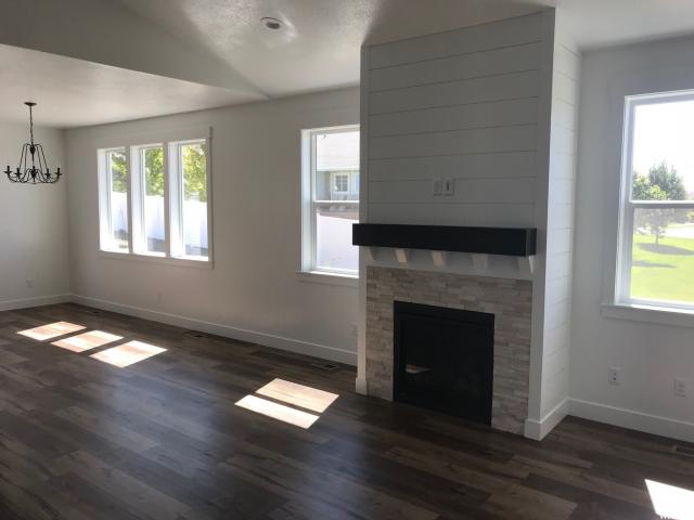 1076 E 300 S, Smithfield, UT 84335 — photo 4