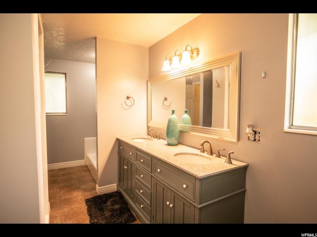 2335 S Elaine E, Bountiful, UT 84010 — photo 10
