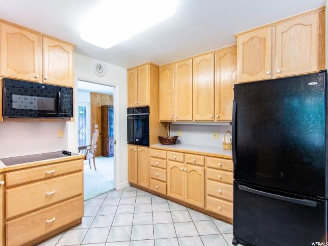 1636 Shadow Valley Dr, Ogden, UT 84403 — photo 8