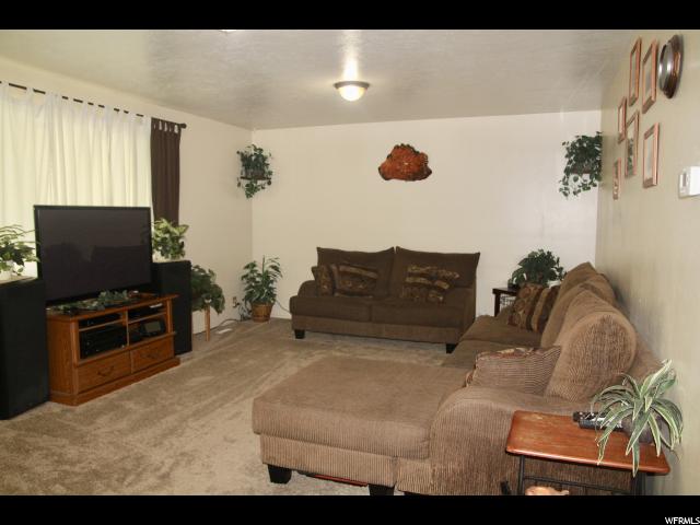921 W 2600 N, Clinton, UT 84015 — photo 6