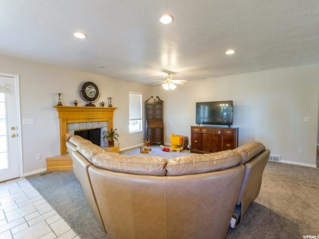 423 E Powell Ave, Centerville, UT 84014 — photo 10