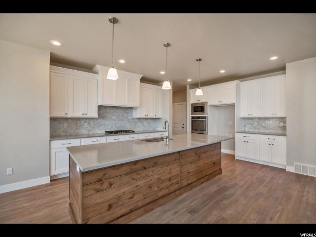 787 E 850 S, Centerville, UT 84014 — photo 5