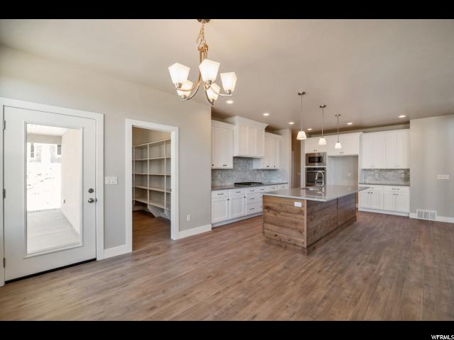 787 E 850 S, Centerville, UT 84014 — photo 6