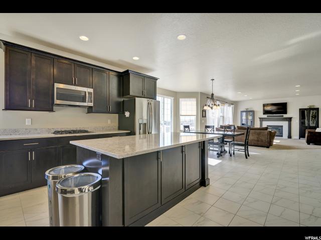667 N 1410 E, Provo, UT 84606 — photo 7